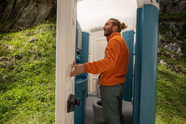 Best Luxury portable toilet rental  in Vinton, VA